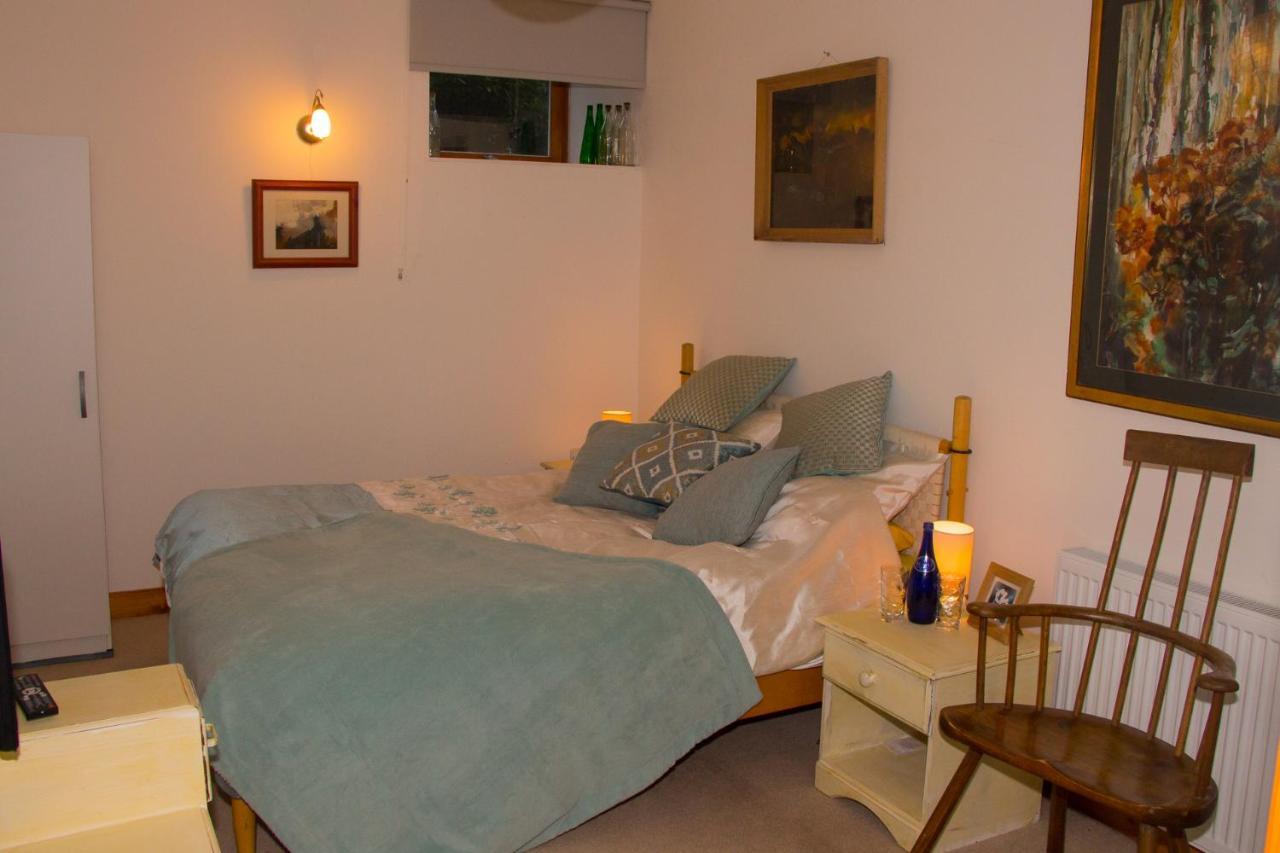 James John Hamilton House And Backpacker Hostel Fishguard Εξωτερικό φωτογραφία