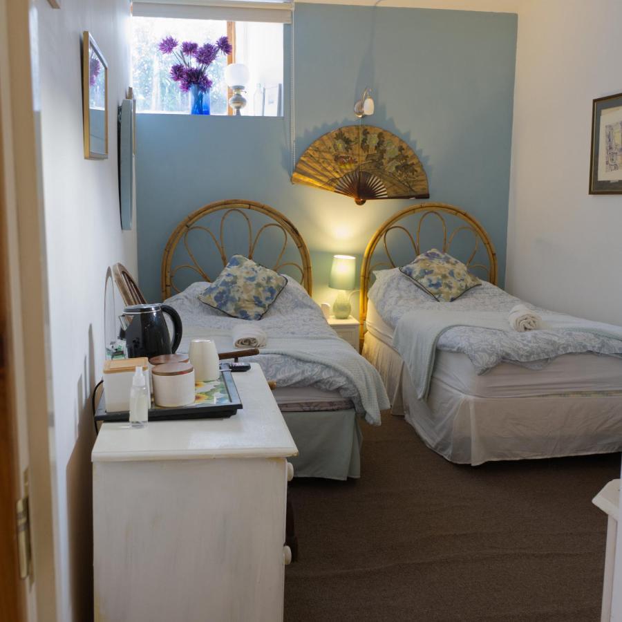 James John Hamilton House And Backpacker Hostel Fishguard Εξωτερικό φωτογραφία